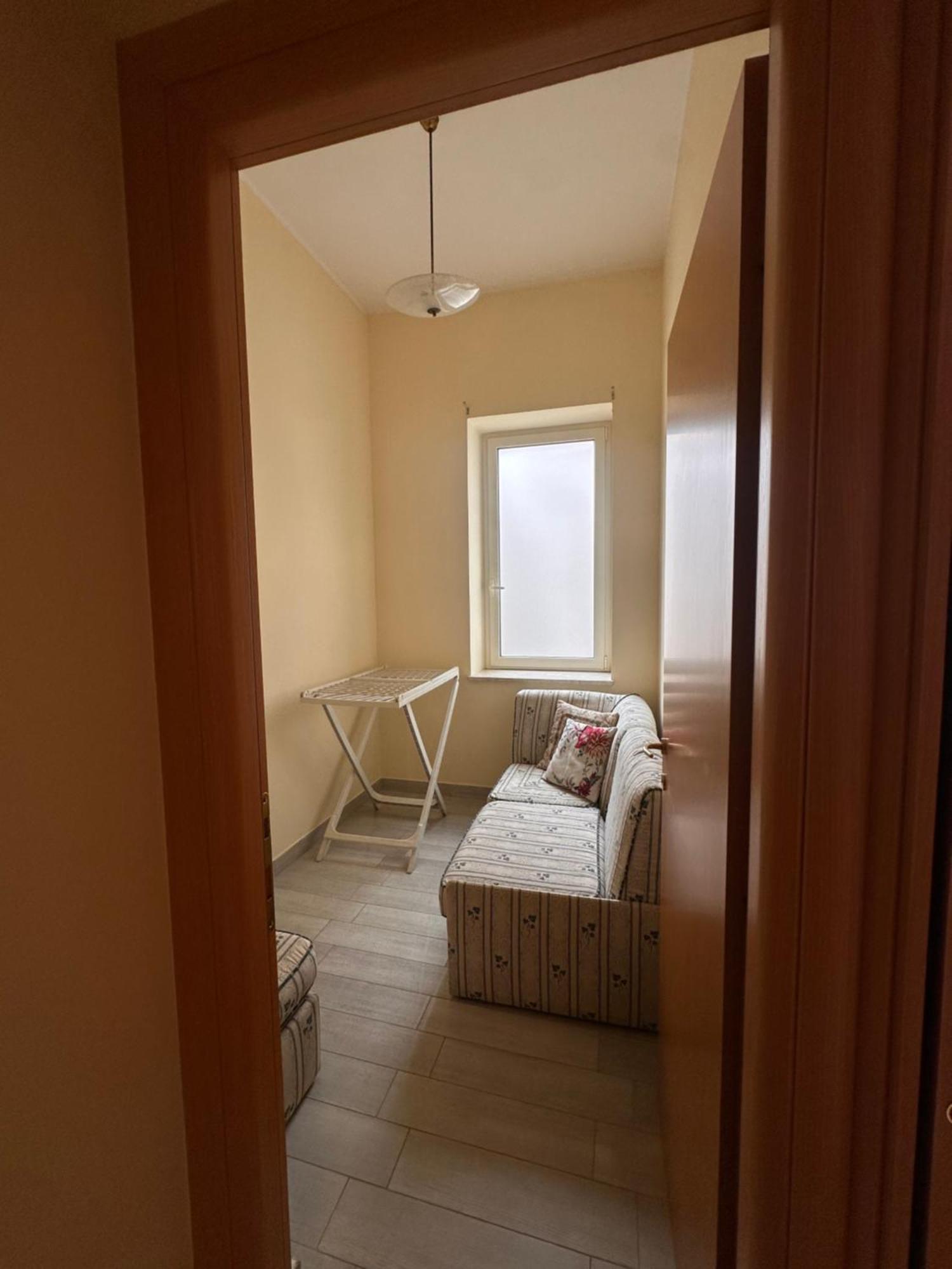Civico 27 Apartment Фонди Экстерьер фото