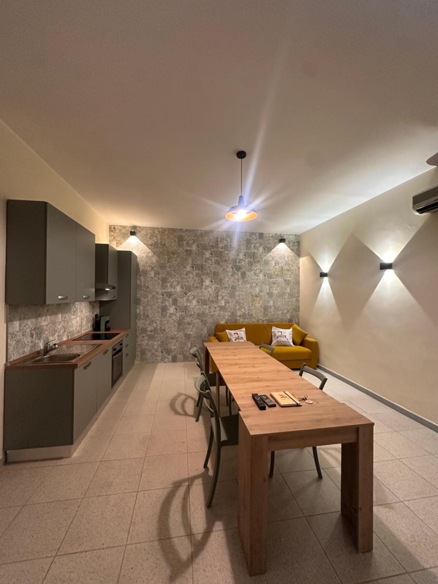 Civico 27 Apartment Фонди Экстерьер фото